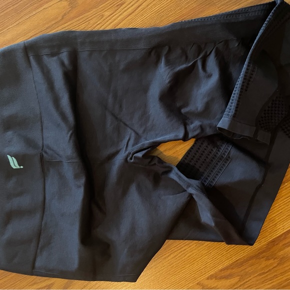 Fabletics Leggings - Picture 5 of 7